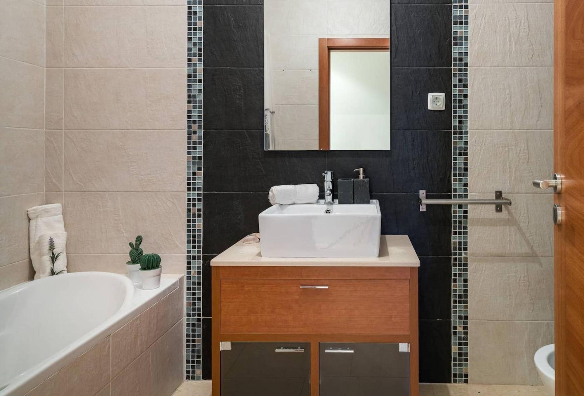 2 Bedroom Relax In Alvor By Innkeeper Eksteriør billede
