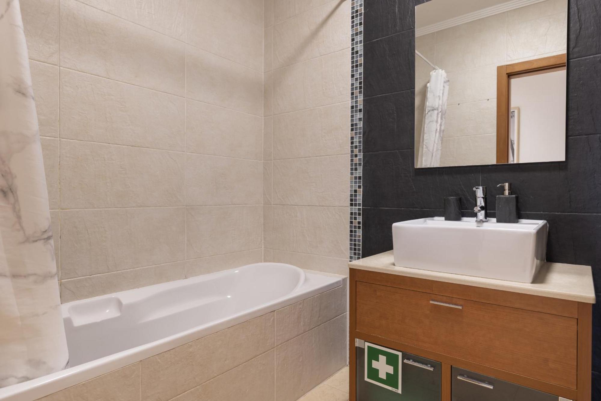 2 Bedroom Relax In Alvor By Innkeeper Eksteriør billede